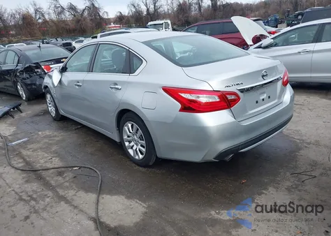 2016 Nissan Altima 2.5/2.5 S/2.5 Sl/2.5 Sr/2.5 Sv z USA, uszkodzony, nr VIN 1N4AL3APXGC255536